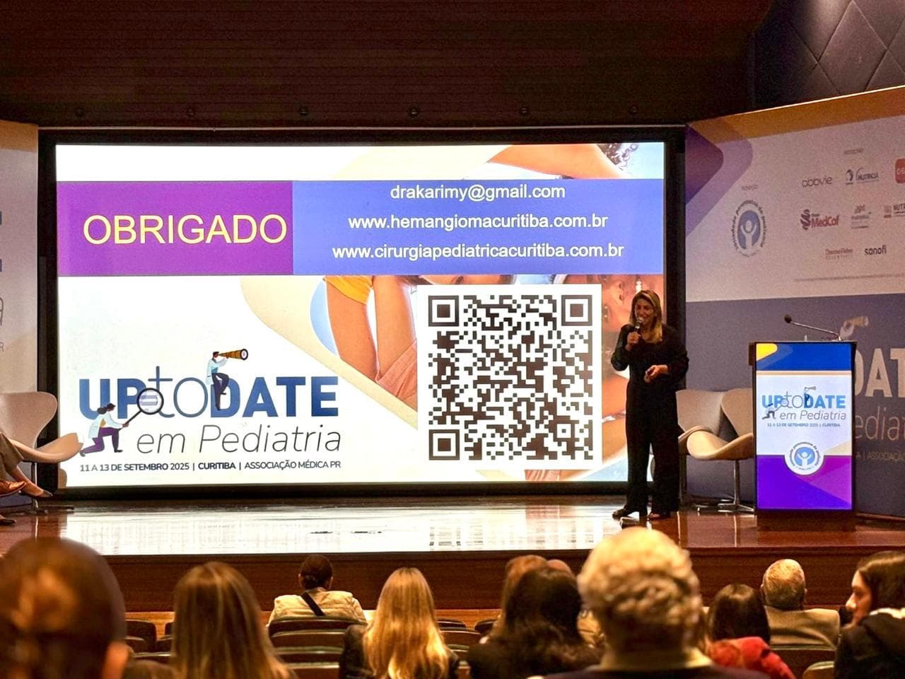 Encerramento da palestra da Dra. Karimy Mehanna no UpToDate em Pediatria 2025