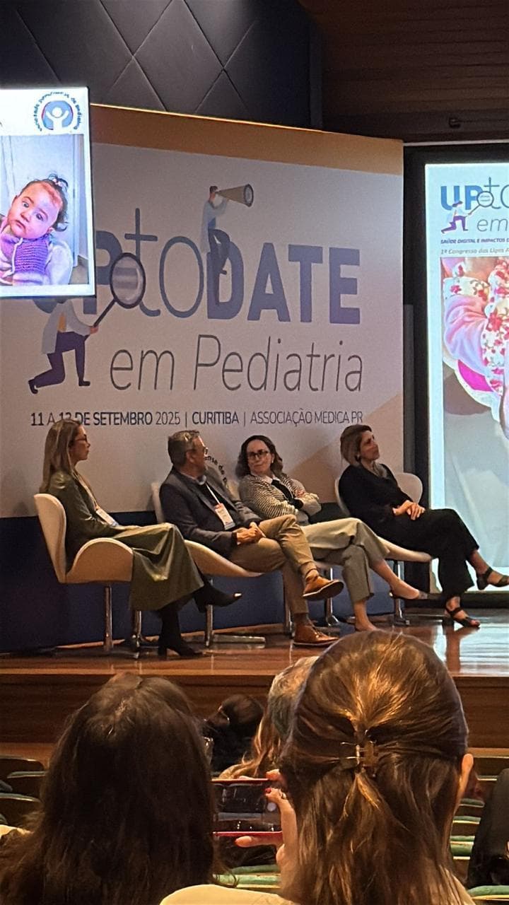 Mesa-redonda com especialistas no UpToDate em Pediatria 2025, em Curitiba